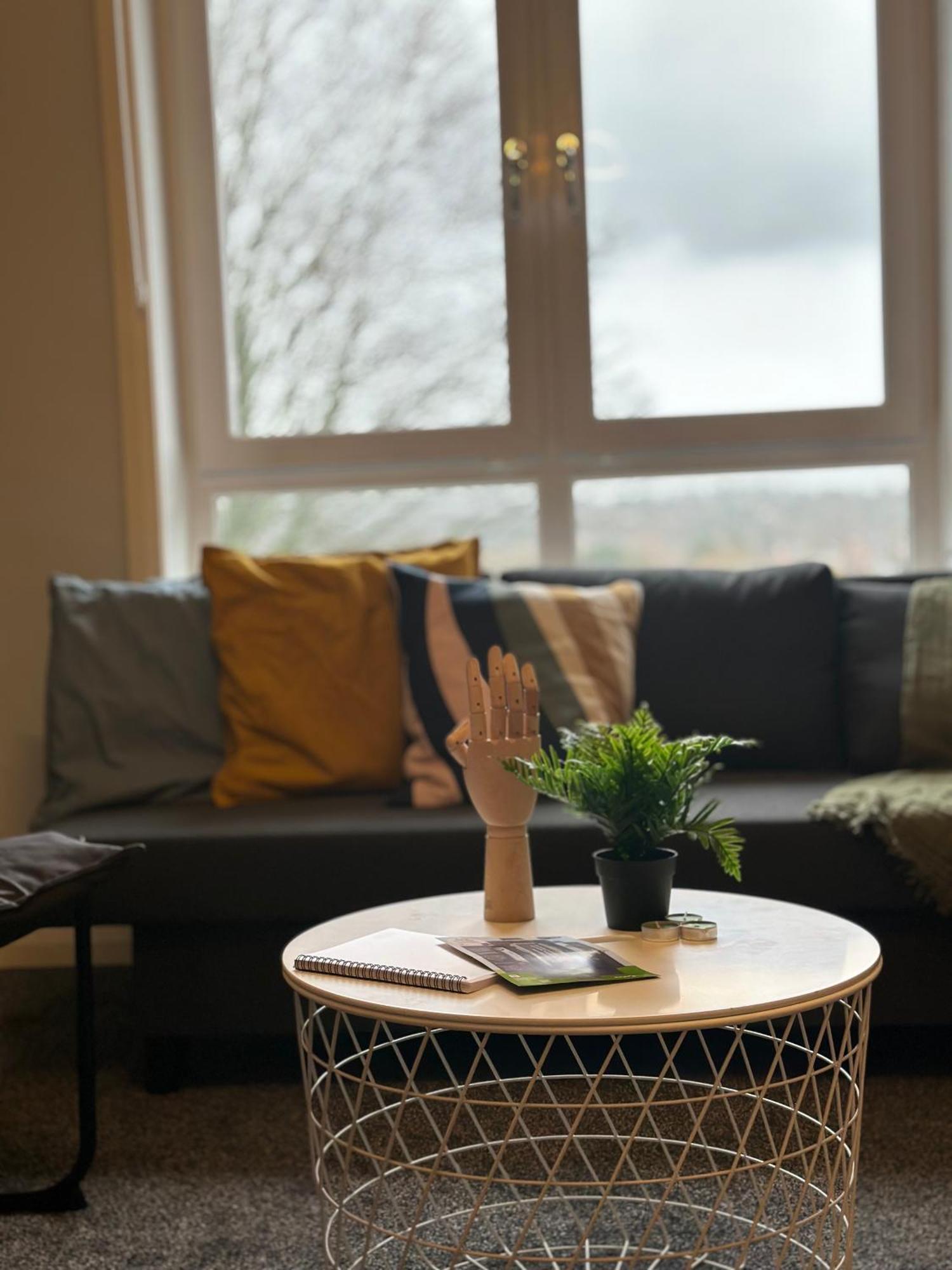 Glasgow Modern Style Home , Separate Entrance Buitenkant foto